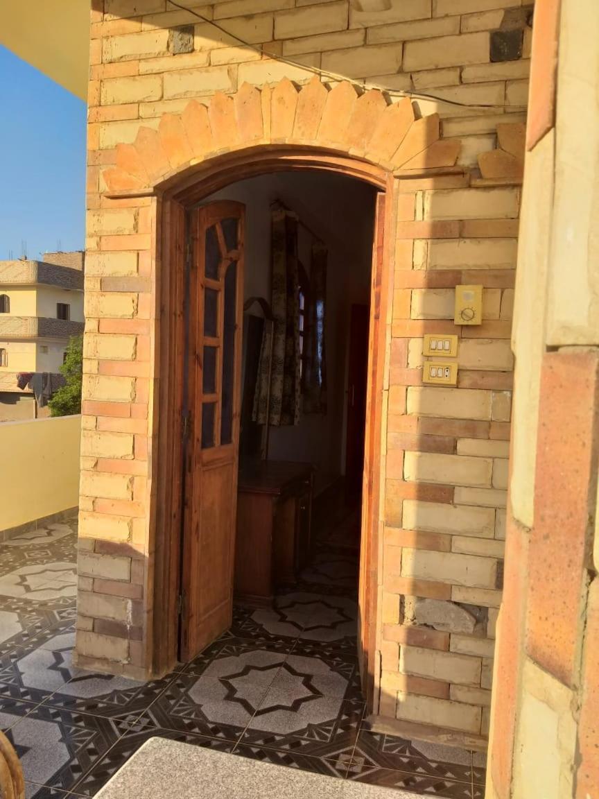 One Love Guesthouse & Restaurant Луксор Экстерьер фото